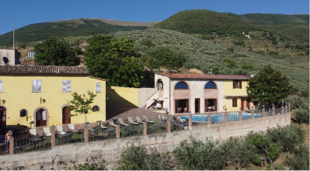 Country House Le Vedute Треві Екстер'єр фото