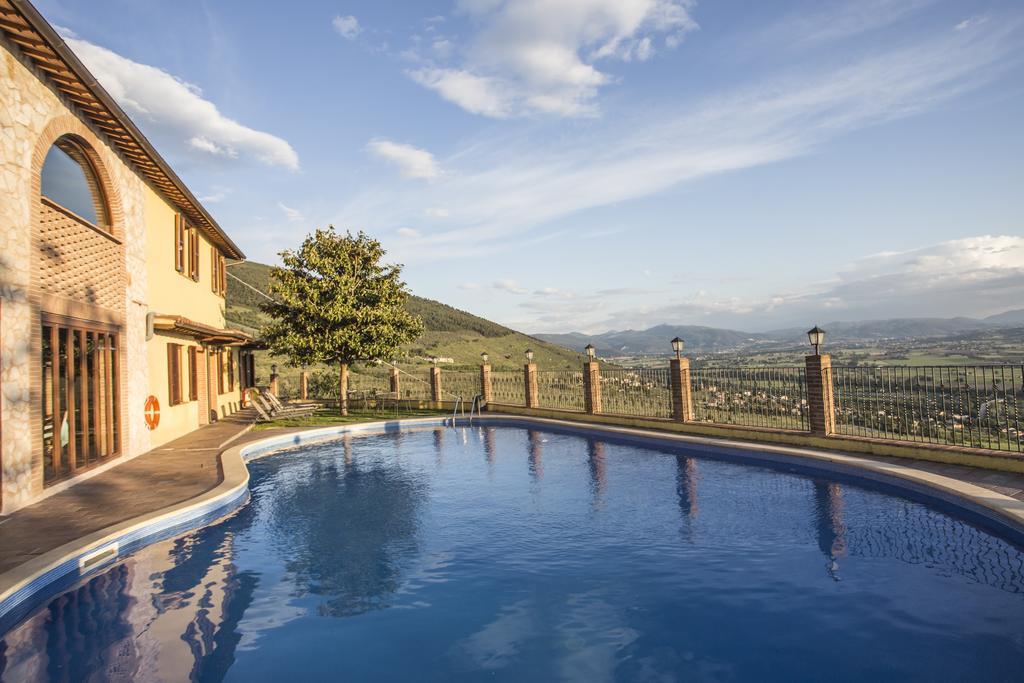 Country House Le Vedute Треві Екстер'єр фото